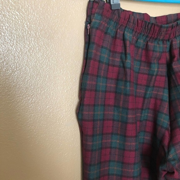 VINTAGE Casablanca Red /Green Plaid Pants with Stirrups Size 10 - Picture 6 of 6